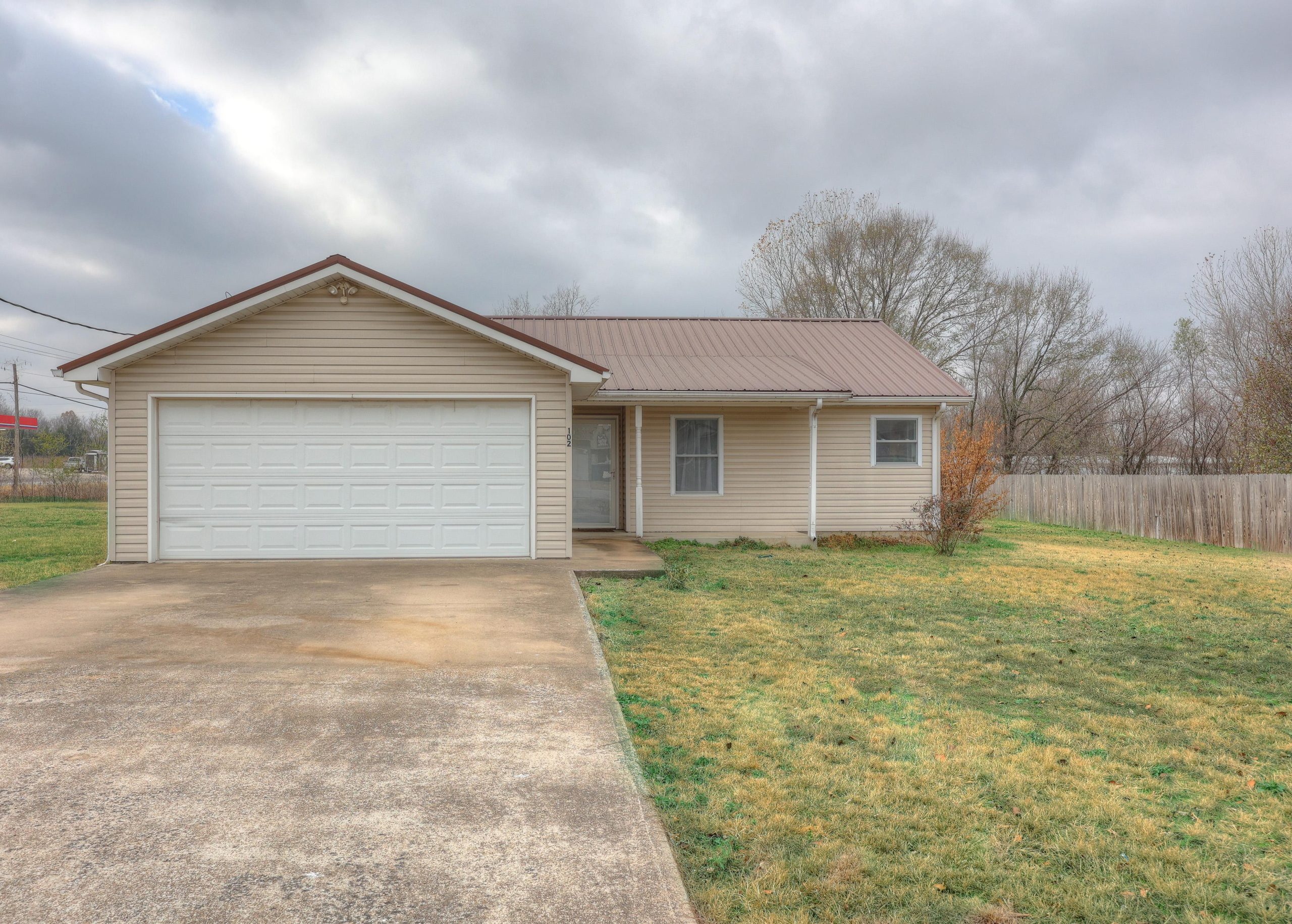 102 Hickory Pl, Carl Junction, MO 64834