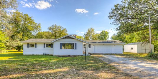 224 E Fountain Rd, Joplin, MO 64801