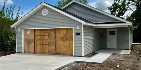 505 N Hall St, Webb City, MO 64870