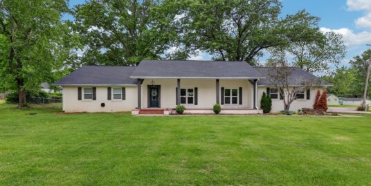 2502 Iron Gates Rd, Joplin, MO 64804