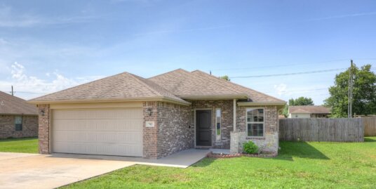 742 Sheridan St, Carthage, MO 64836