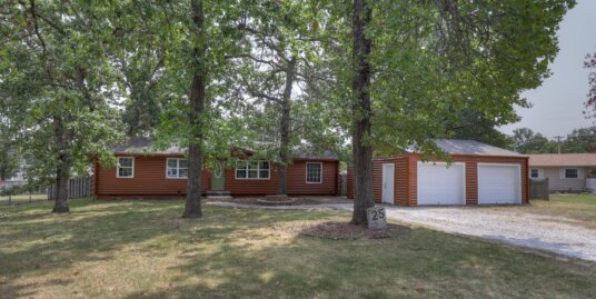 25 Tanglewood Dr, Carl Junction, MO 64834