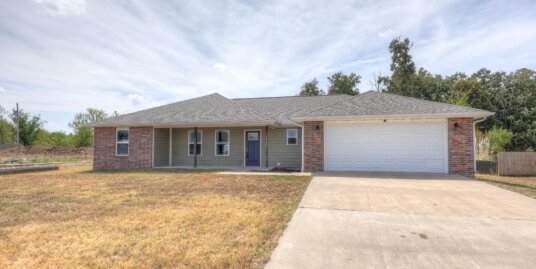 13731 Pella Ln, Neosho, MO 64850