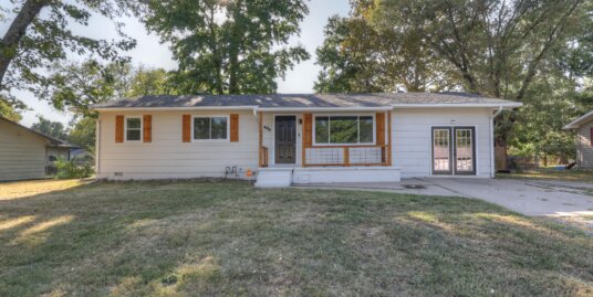 404 Karen Dr, Carl Junction, MO 64834
